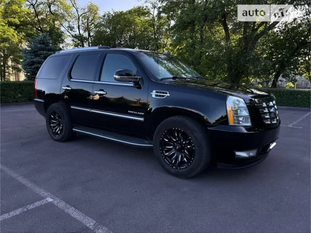 топ внедорожники Cadillac Escalade